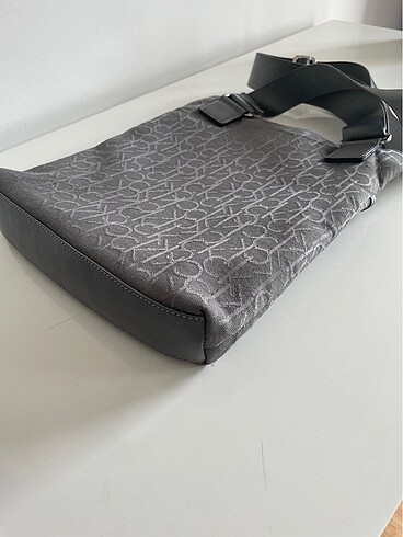 Beden Calvin Klein Monogram Postacı Çanta