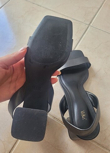 36 Beden Zara orta topuklu sandalet