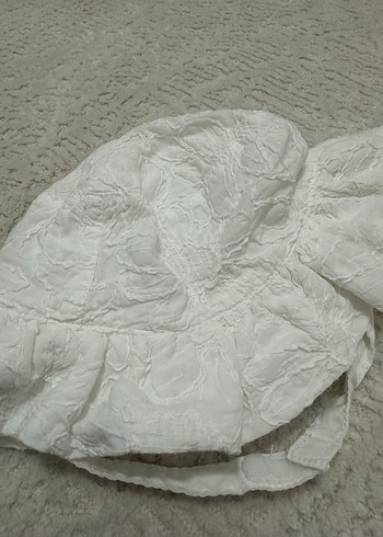 Nakışlı Keten Beyaz Çocuk Şapkası - Görsel 2