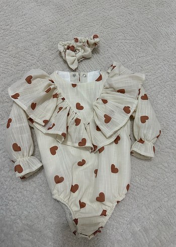 Bej kahverengi Kalp Desenli Fırfırlı Bebek Romper - Görsel 2