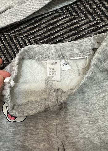 Gri Minnie Mouse Desenli Bebek Kız Takımı - Görsel 5