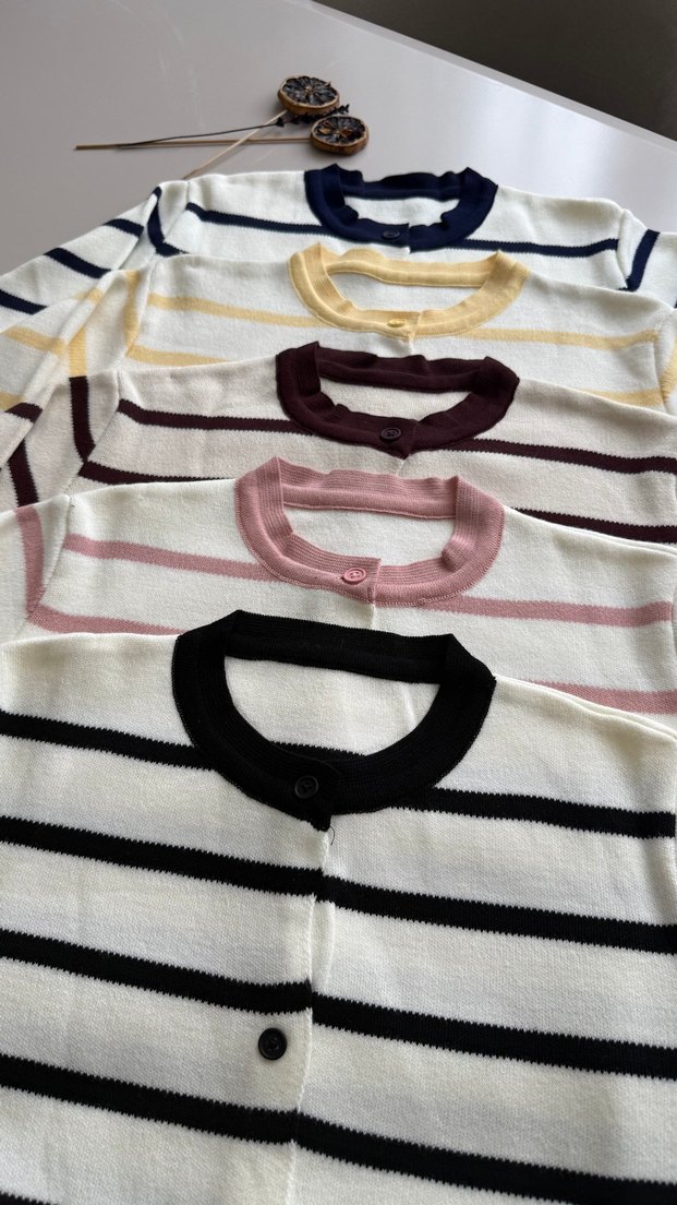 Pembe Çizgili Düğmeli Triko Hırka - Görsel 4