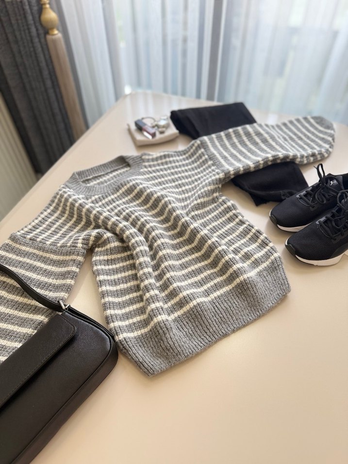 Gri Çizgili Örgü Kadın Kazak - Görsel 4