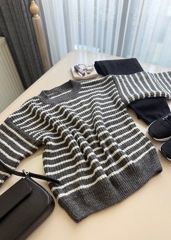Gri Çizgili Triko Kadın Kazak - Görsel 2