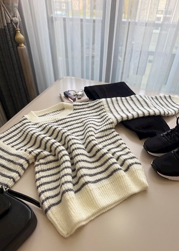 Gri Çizgili Örgü Kadın Triko - Görsel 2