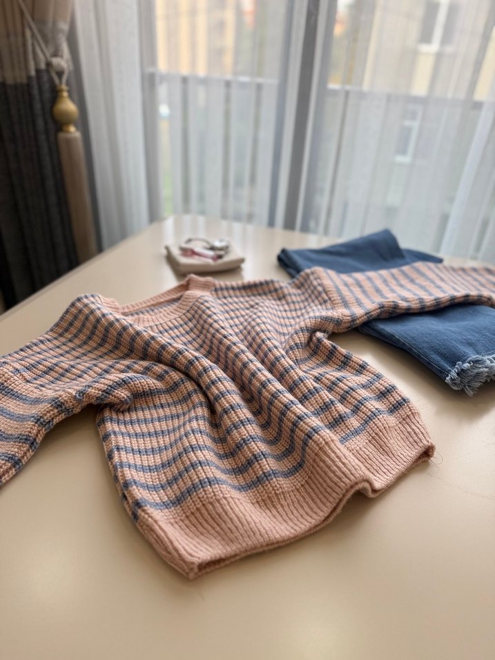 Pembe Çizgili Örgü Kadın Kazak - Görsel 2