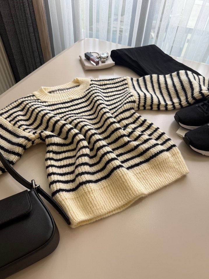 Çizgili Örgü Kadın Kazak - Görsel 3