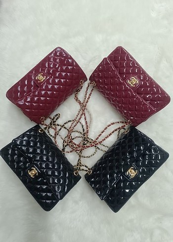  Beden Bordo Yılan Desenli Zincir Detaylı Deri Çanta