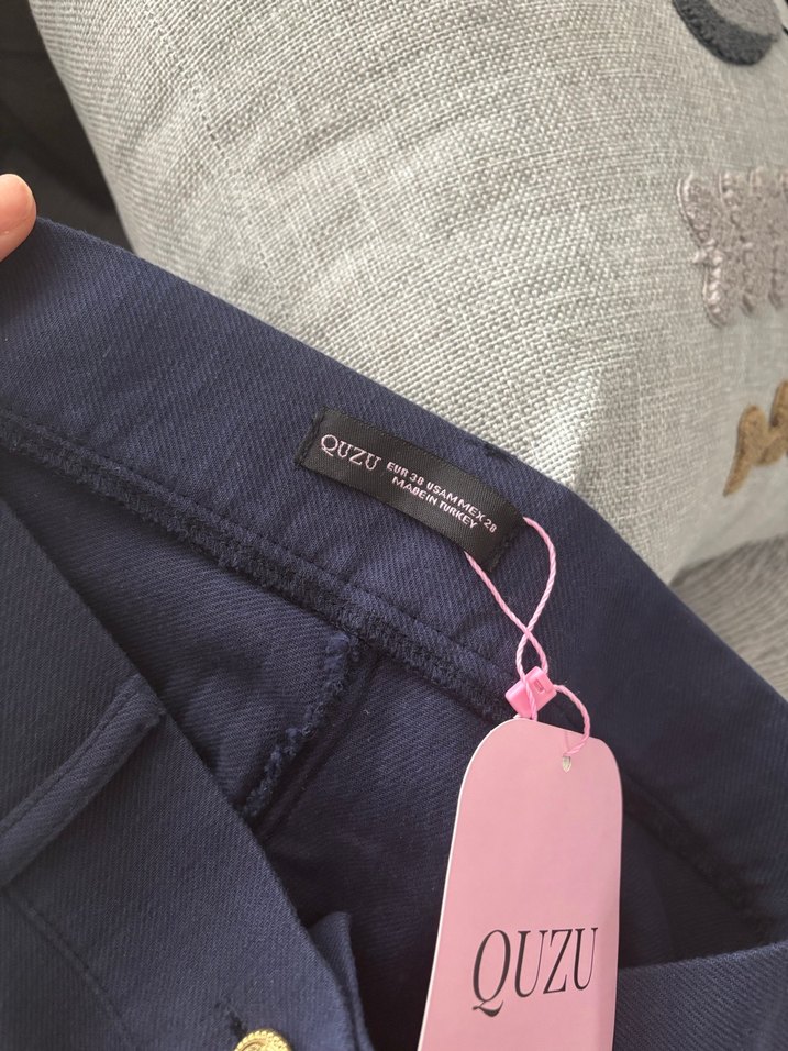 Düğmeli Lacivert Yüksek Bel Mini Şort - Görsel 4