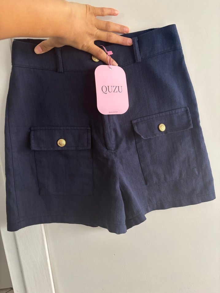 Düğmeli Lacivert Yüksek Bel Mini Şort - Görsel 3