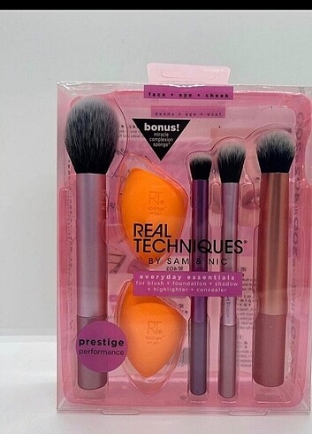 Real Techniques Makyaj Fırça Seti
