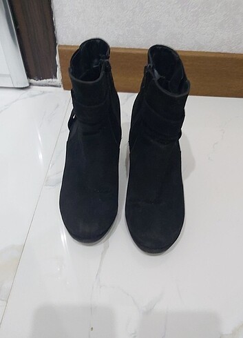36 Beden siyah Renk Bottt