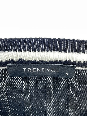 s Beden siyah Renk Trendyol & Milla Kazak / Triko %70 İndirimli.
