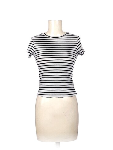 PreLoved T-shirt %70 İndirimli.