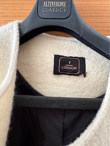 Y-London Ekru renk kaban