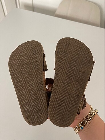 24 Beden H&M çocuk sandalet