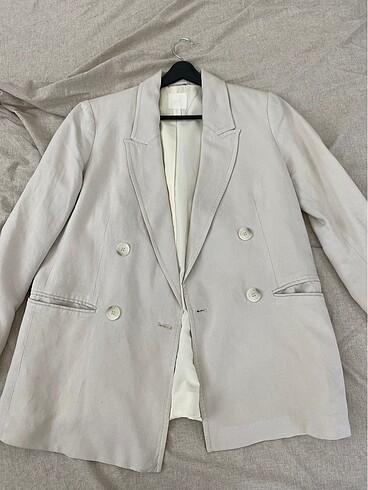Blazer ceket ekru- krem arası bir renk kullanışlı
