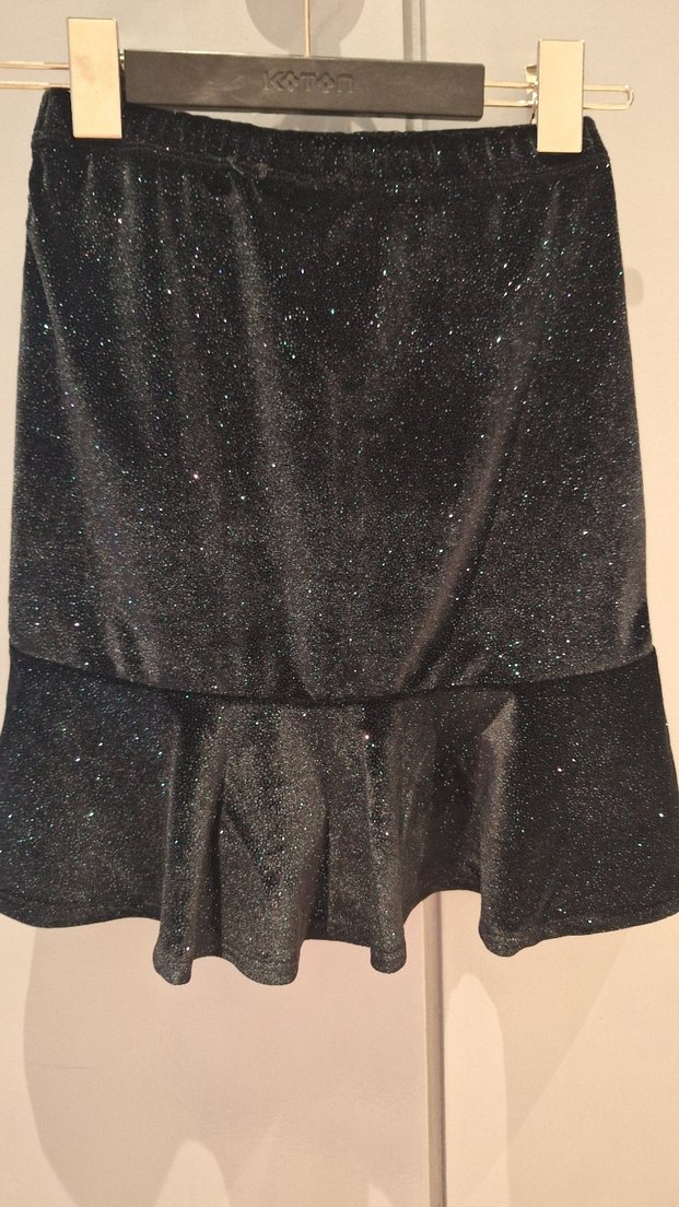 Siyah Parlak Mini Etek Fırfırlı - Görsel 2