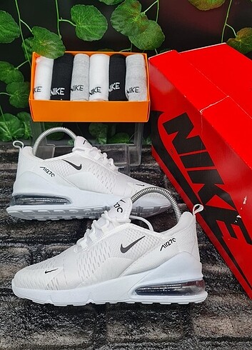 Nike NIKE 270 KADIN SPOR AYAKKABI