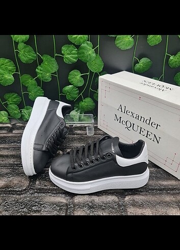 ALEXANDER MCQUEEN