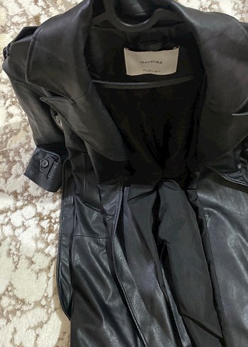 Bershka Bershka Siyah Kadın Deri Midi Ceket