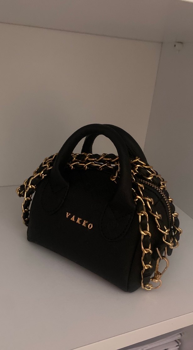 Vakko Zincir Detaylı Siyah Deri Yılan Desenli Çanta - Görsel 2