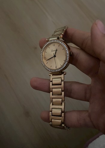 Diğer Kadın Parlak Altın Klasik Saat