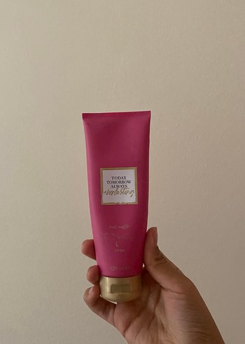 Avon Nemlendirici Vücut Kremi