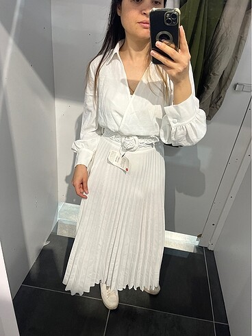 xs Beden Zara yazlık beyaz uzun elbise