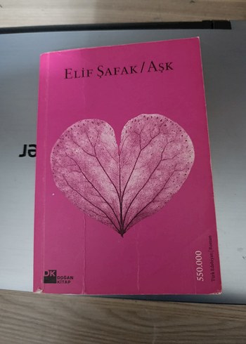 Elif Şafak'tan Aşk Romanı