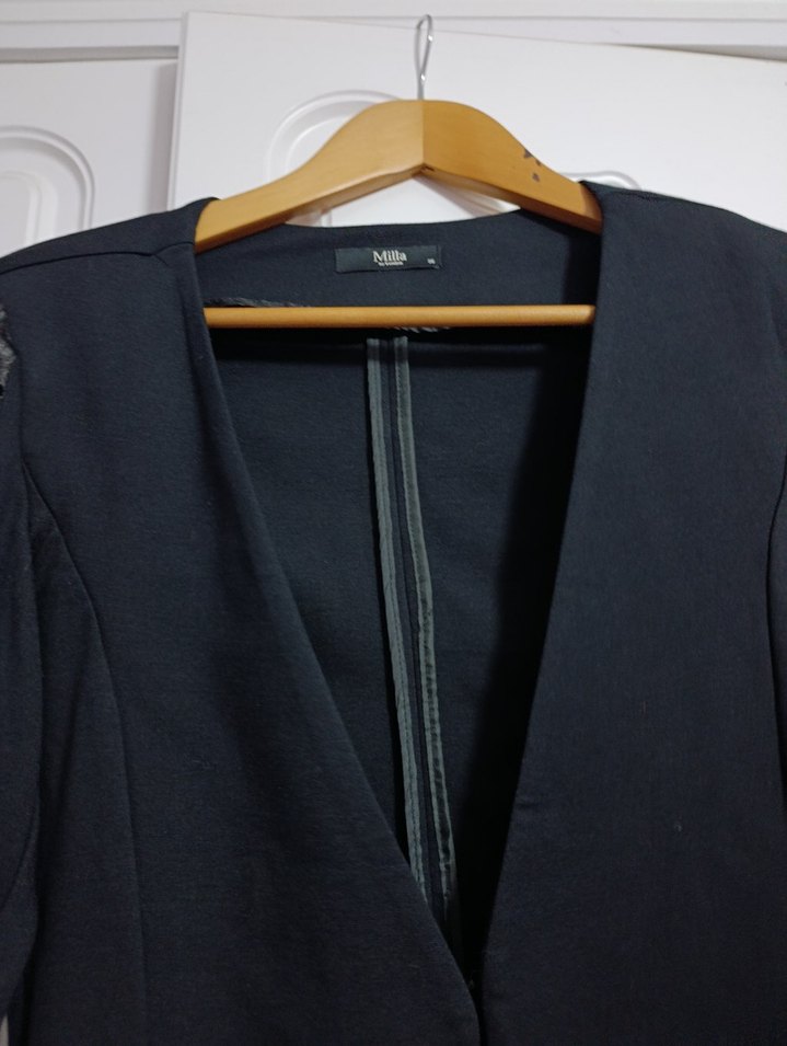 Dantel Detaylı Siyah Mini Blazer - Görsel 4