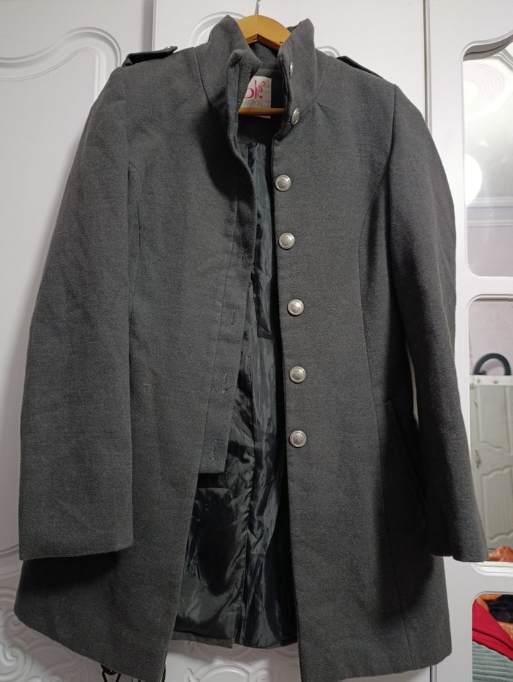 Düğmeli Gri Kadın Kaban - Görsel 2