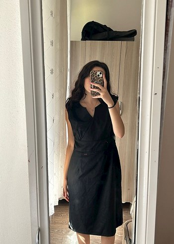 m Beden siyah Renk Siyah V Yaka Midi Kolsuz Elbise