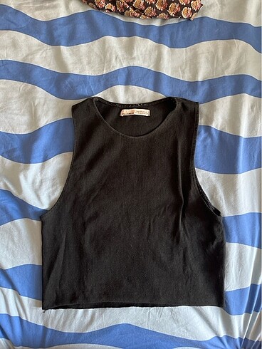 Pull & Bear crop