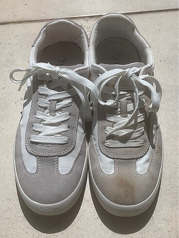 39 Beden beyaz Renk Oysho spor ayakkabı