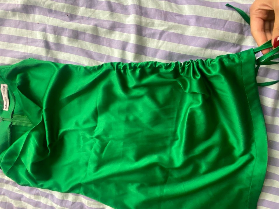 Parlak Yeşil Saten elbise - Görsel 3