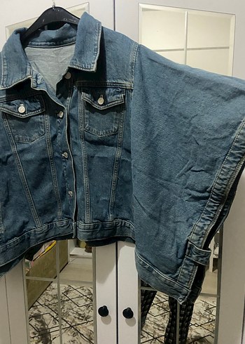 Düğmeli Kısa Kollu Mavi Denim Ceket - Görsel 2