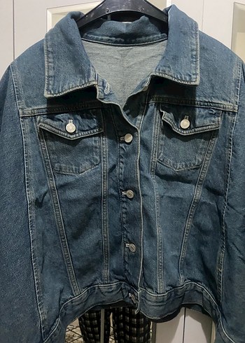 Düğmeli Kısa Kollu Mavi Denim Ceket - Görsel 3