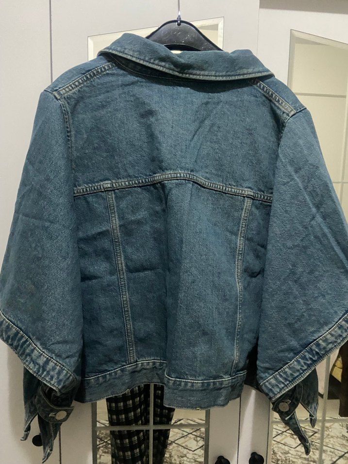 Düğmeli Kısa Kollu Mavi Denim Ceket - Görsel 4