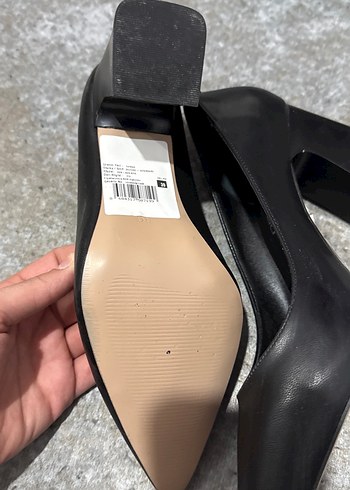 39 Beden Butigo Siyah Stiletto Topuklu Kadın Ayakkabı