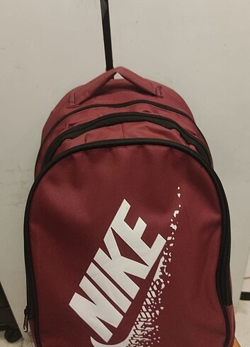 Sırt okul çantası 