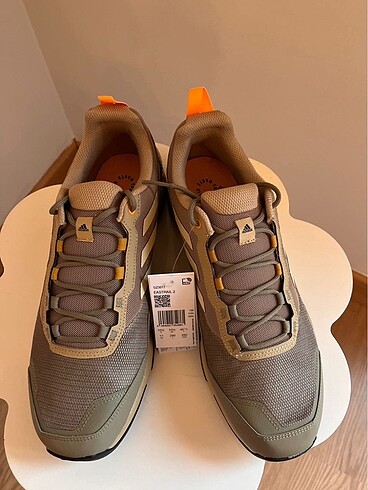 44 Beden haki Renk ????Orijinal Adidas Ayakkabı
