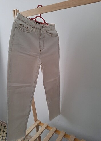 Trendyol & Milla Bitki ortusu jean