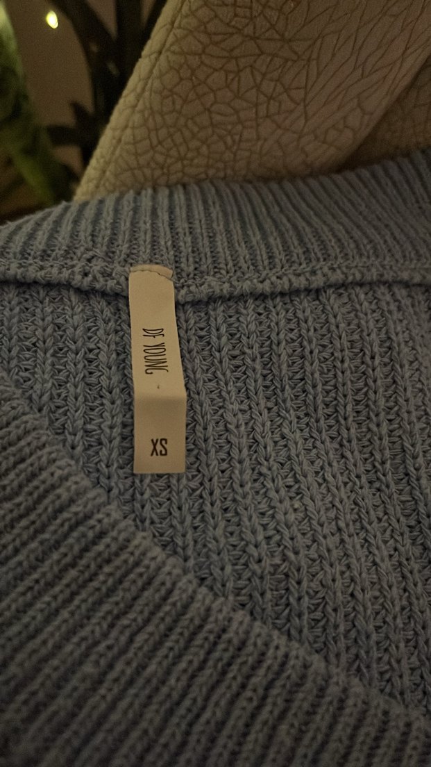 Mavi V Yaka Kadın Süveter - Görsel 2