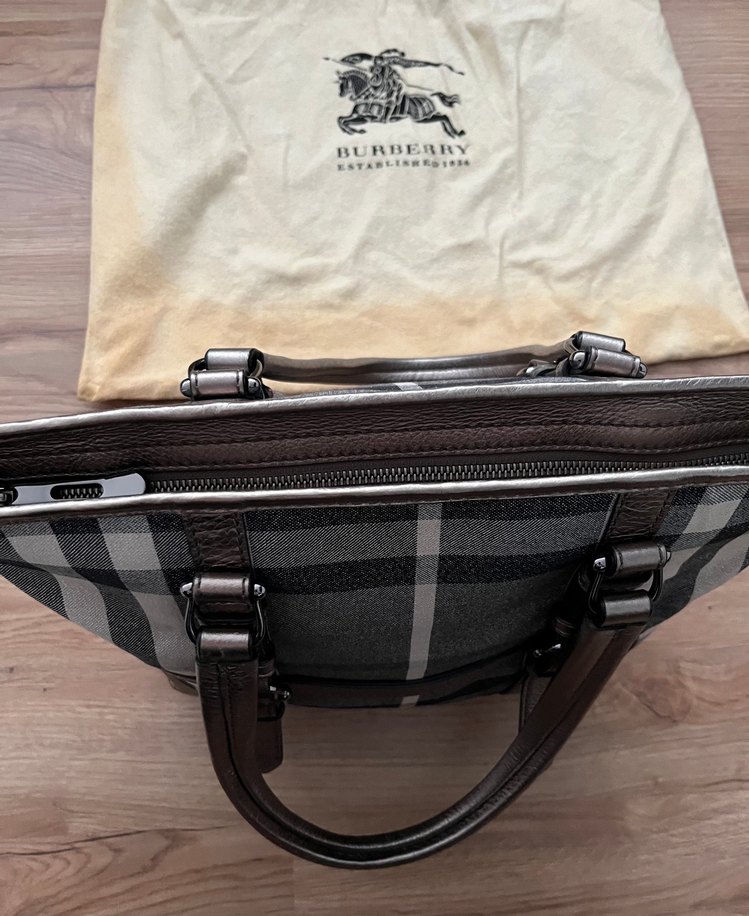 Burberry  Çanta - Görsel 4