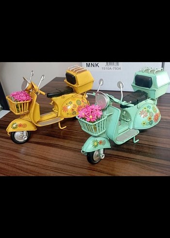 Yeşil Çiçekli Nostaljik Üç Tekerlekli scooter - Görsel 4