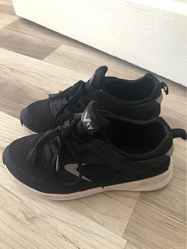 36 Beden siyah Renk Vty marka temiz ayakkabı