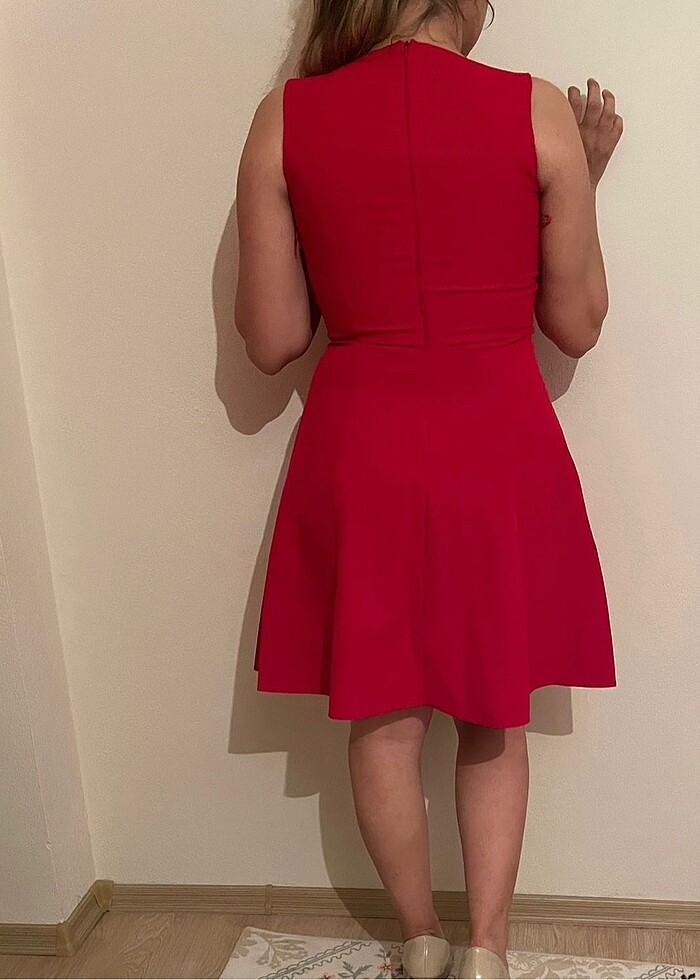 Kırmızı kısa elbise - Görsel 2