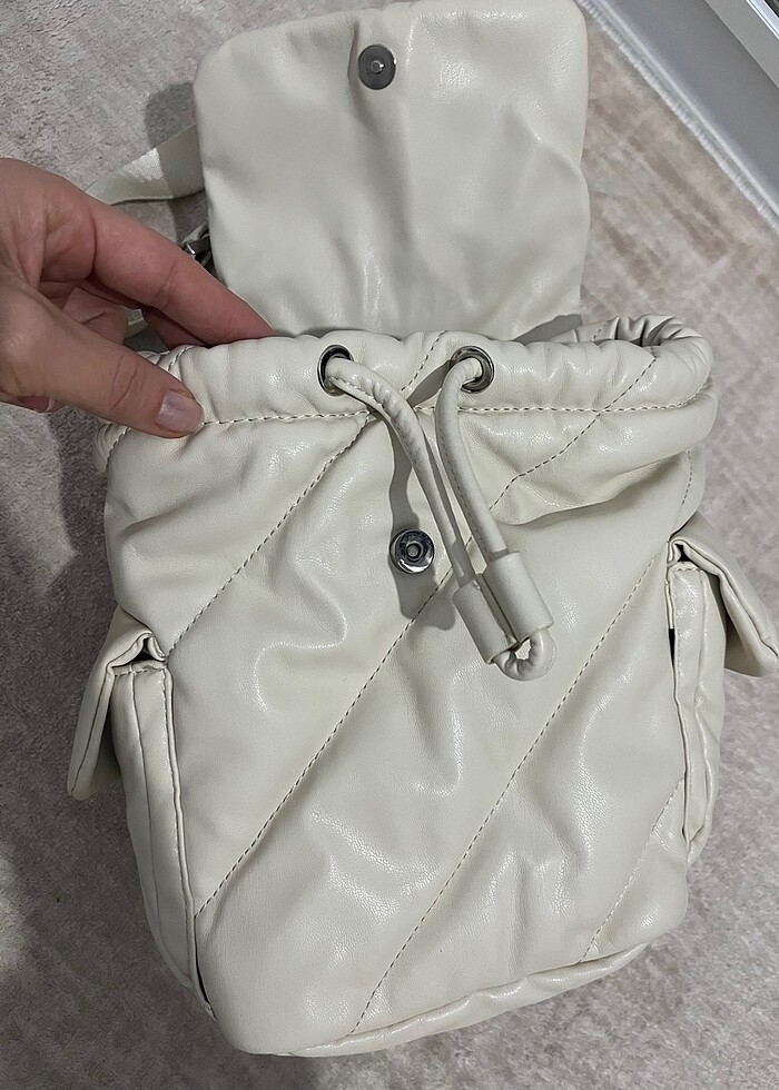 Pull&Bear Mini Sırt Çantası - Görsel 3