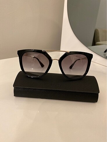 Prada gözlük